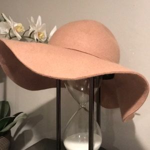 Cotton On Accessories - Tan floppy hat Cotton On Accessories - Tan floppy hat